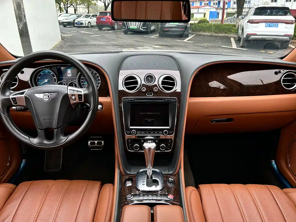 Bentley Flying Spur 2014 — фото 6