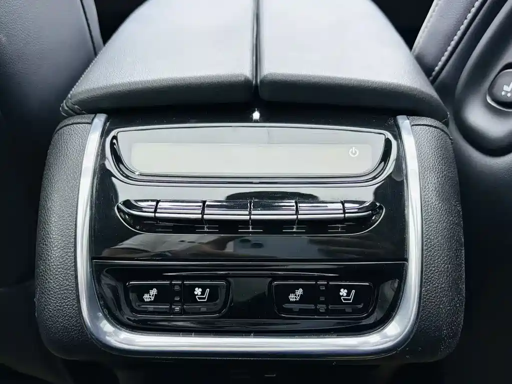 Buick Enclave 2023 — фото 15