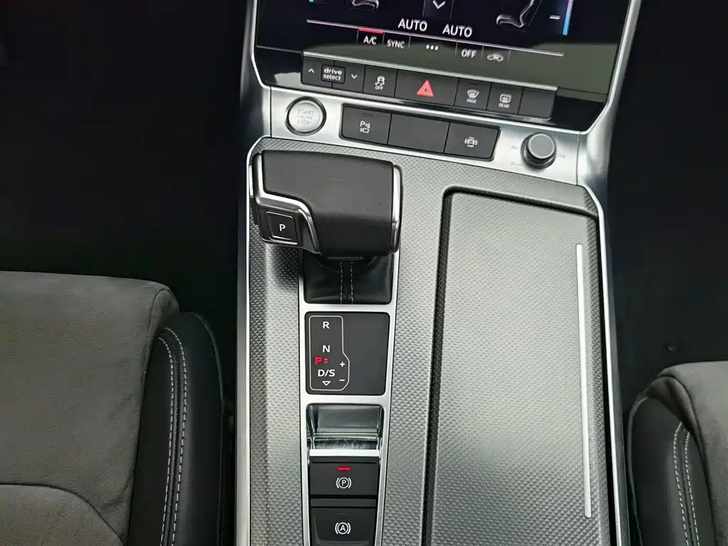 Audi A6L 2020 — фото 13