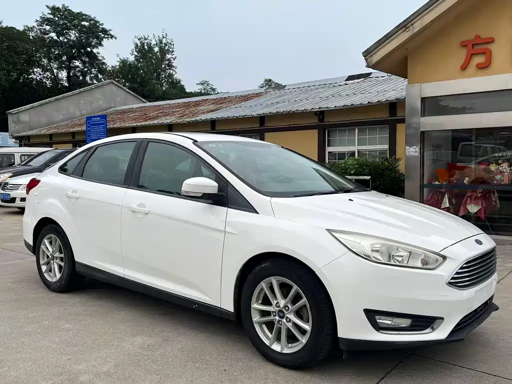 Ford Focus 2016 — фото 3