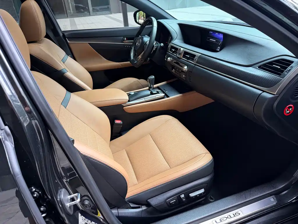 Lexus GS 2018 — фото 12