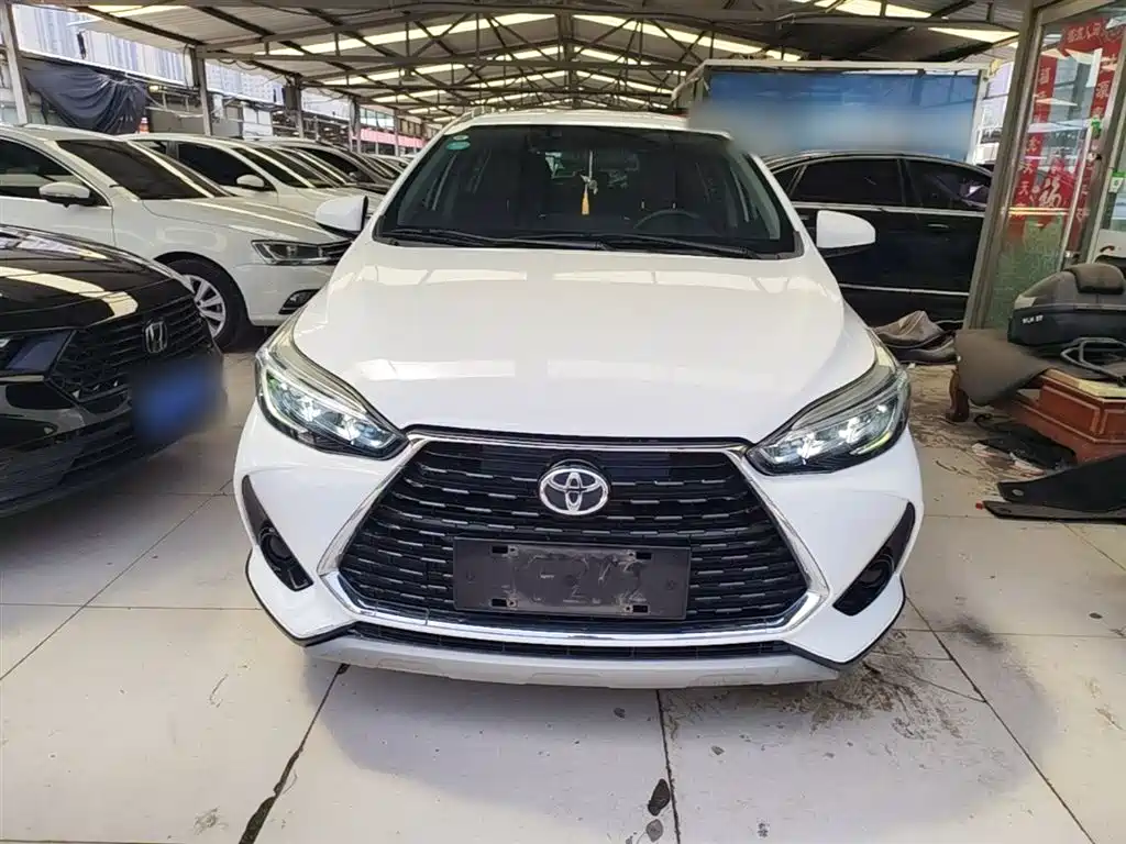 Toyota Yaris L 2020 — фото 3