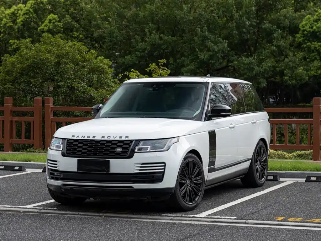 Land Rover Range Rover 2019 — фото 1