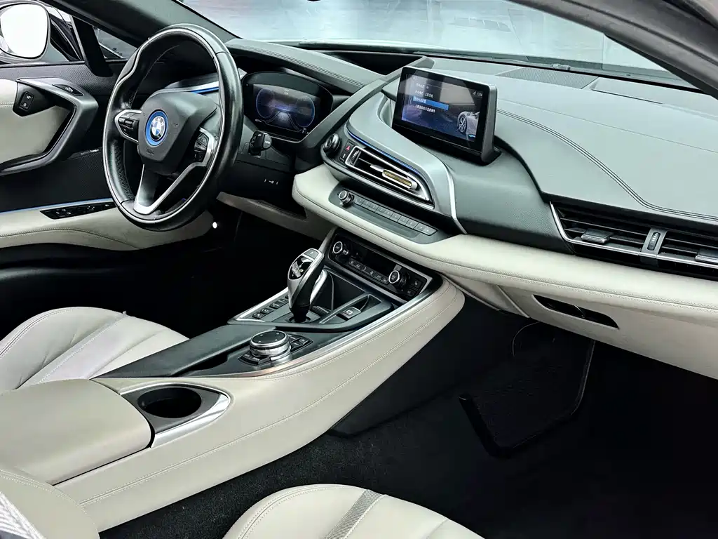 BMW i8 2016 — фото 19