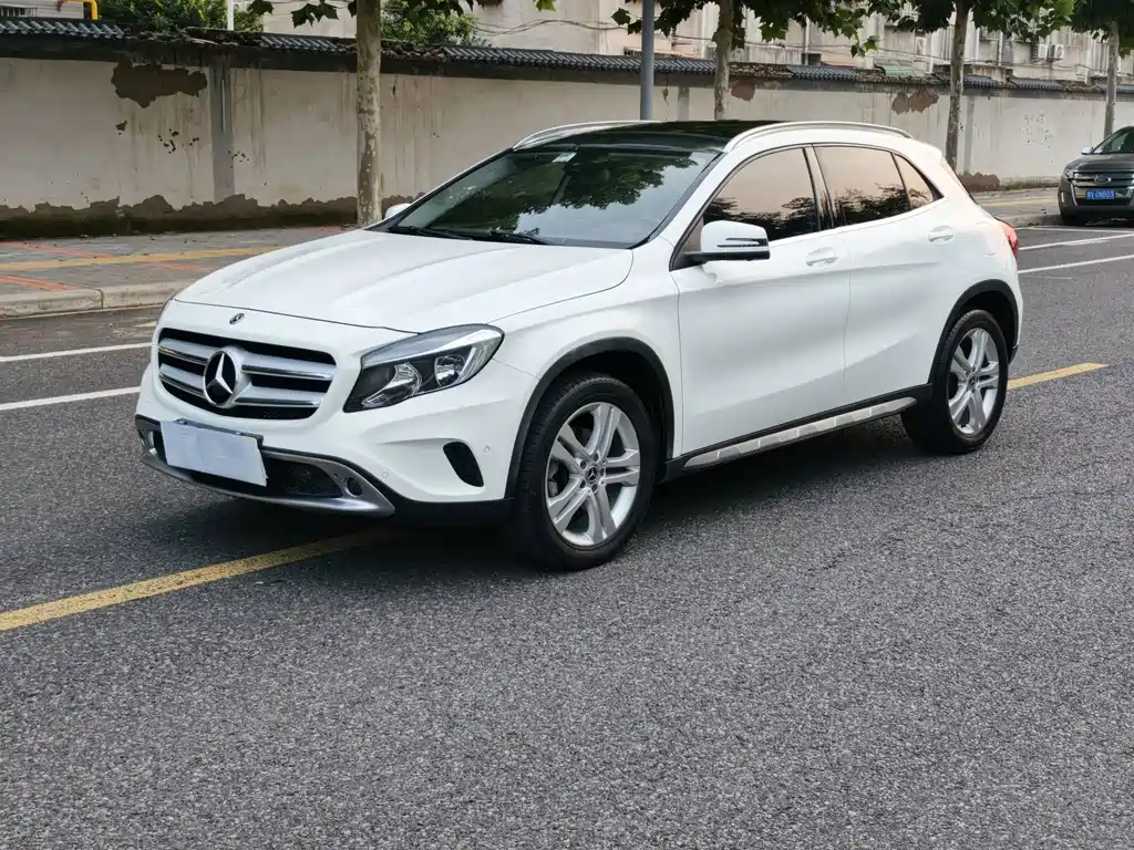 Mercedes-Benz GLA 2017 — фото 1
