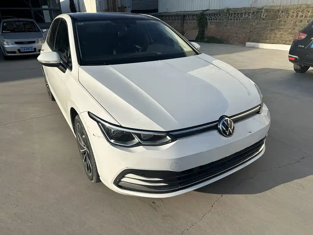 Volkswagen Golf 2024