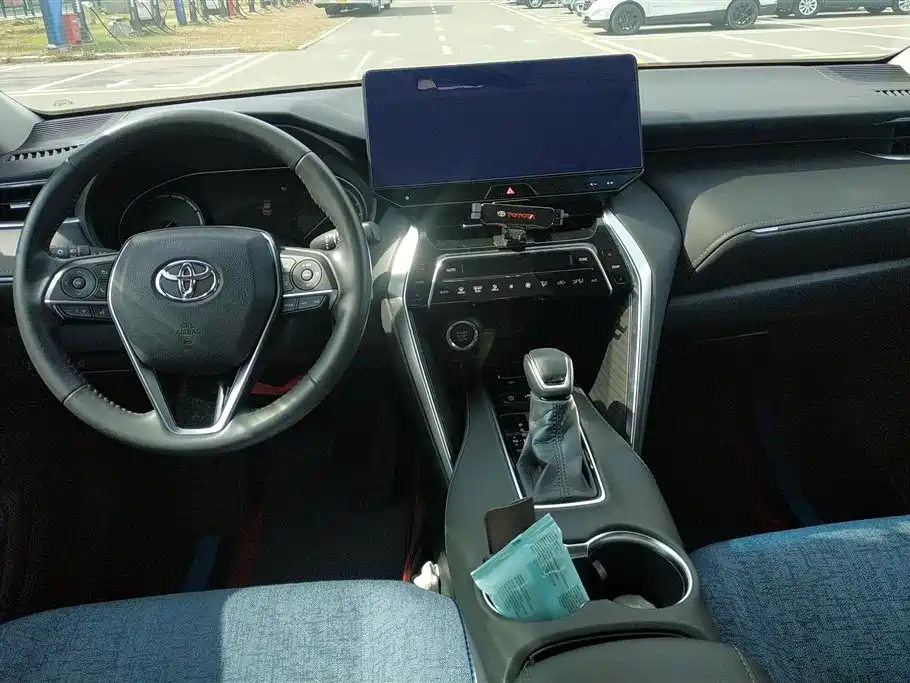Toyota Harrier 2022 — фото 12