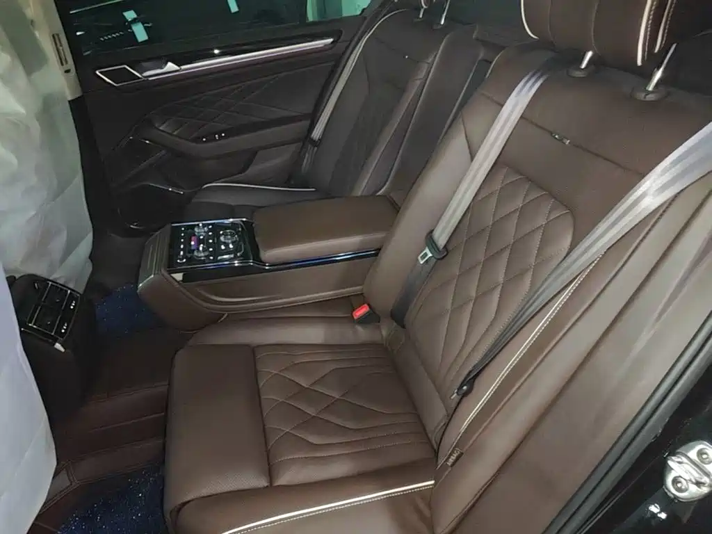 Volkswagen Phideon 2023 — фото 17