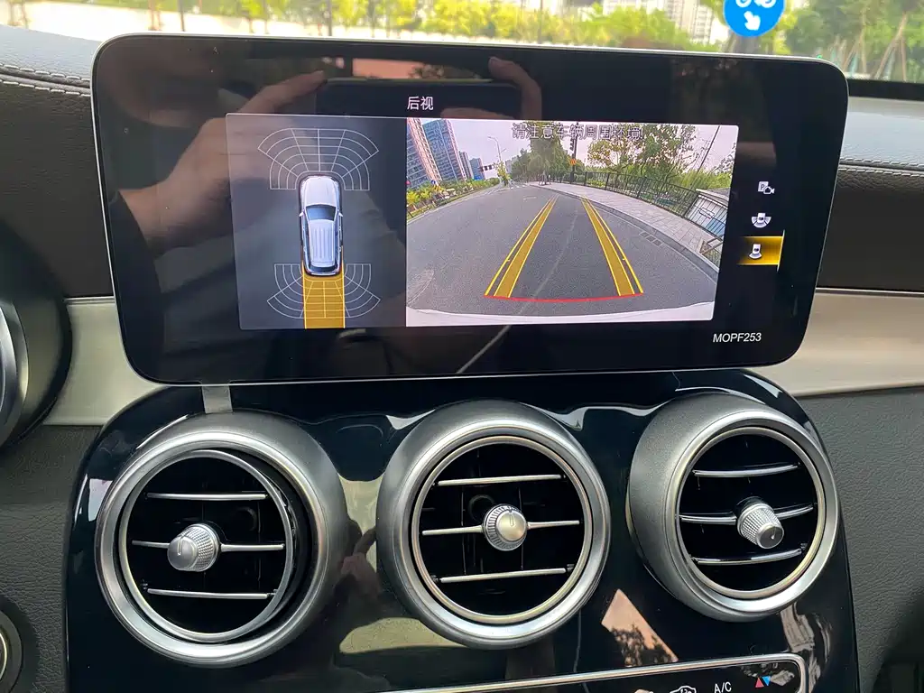 Mercedes-Benz GLC 2020 — фото 17