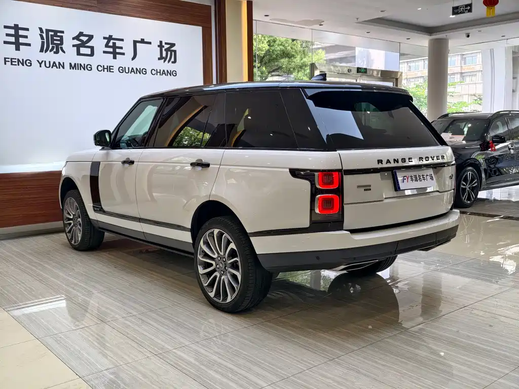 Land Rover Range Rover 2022 — фото 26