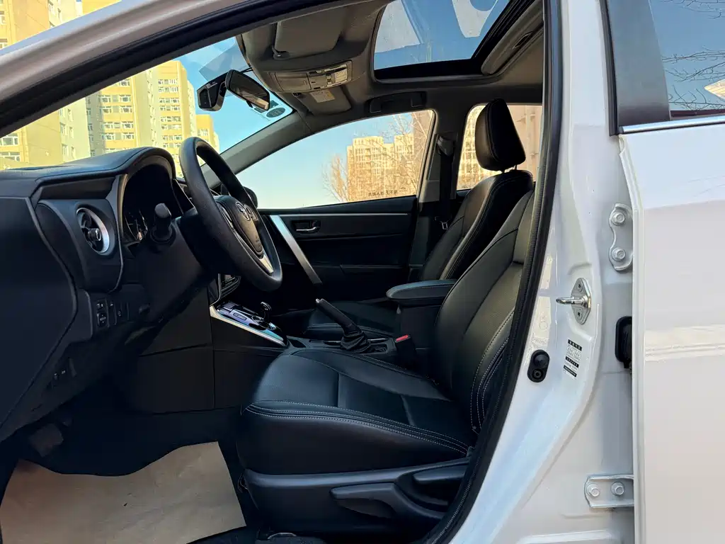 Toyota Corolla Hybrid 2020 — фото 10