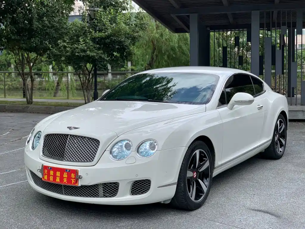 Bentley Continental 2011 — фото 1