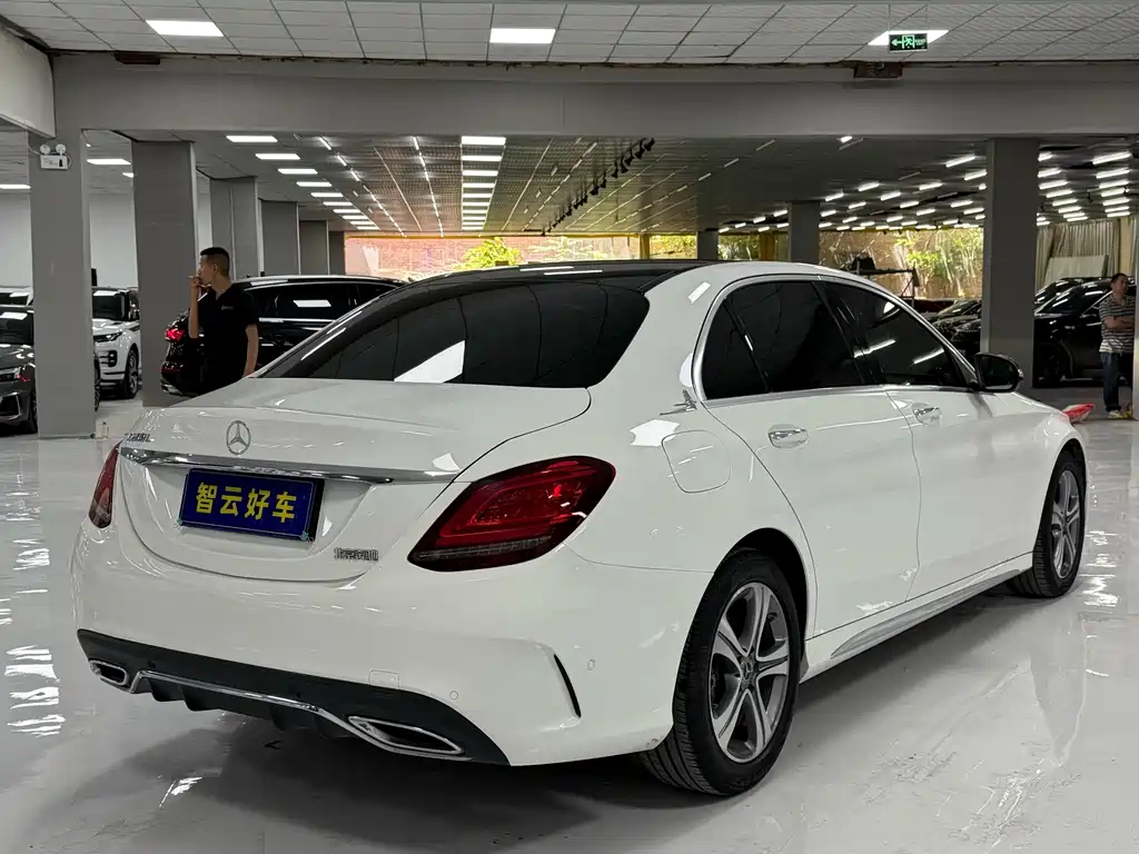 Mercedes-Benz C-Class 2020 — фото 9