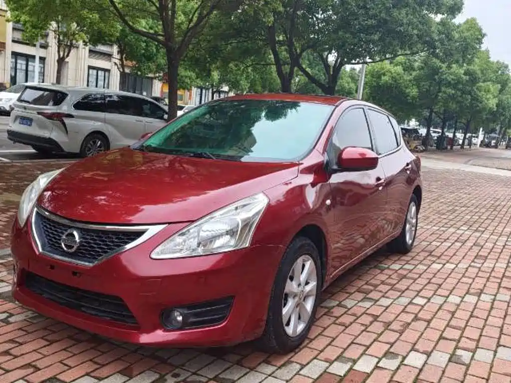 Nissan Tiida 2014