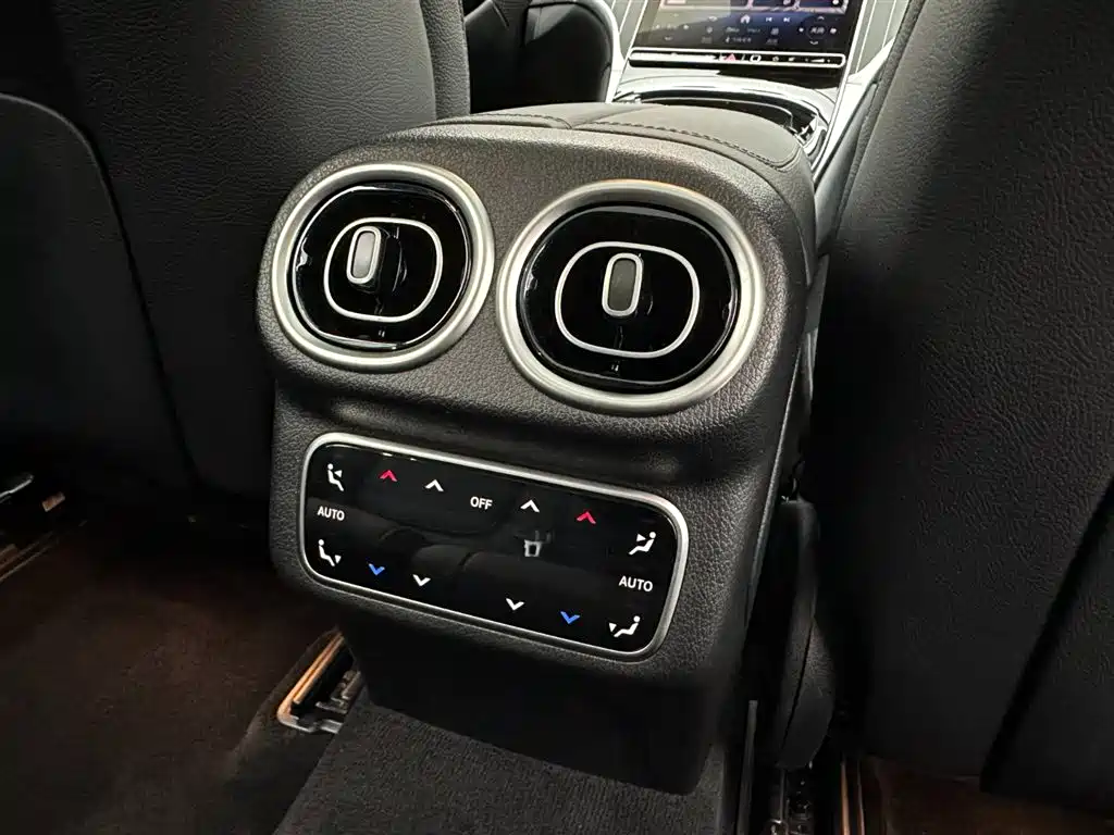 Mercedes-Benz GLC 2023 — фото 24