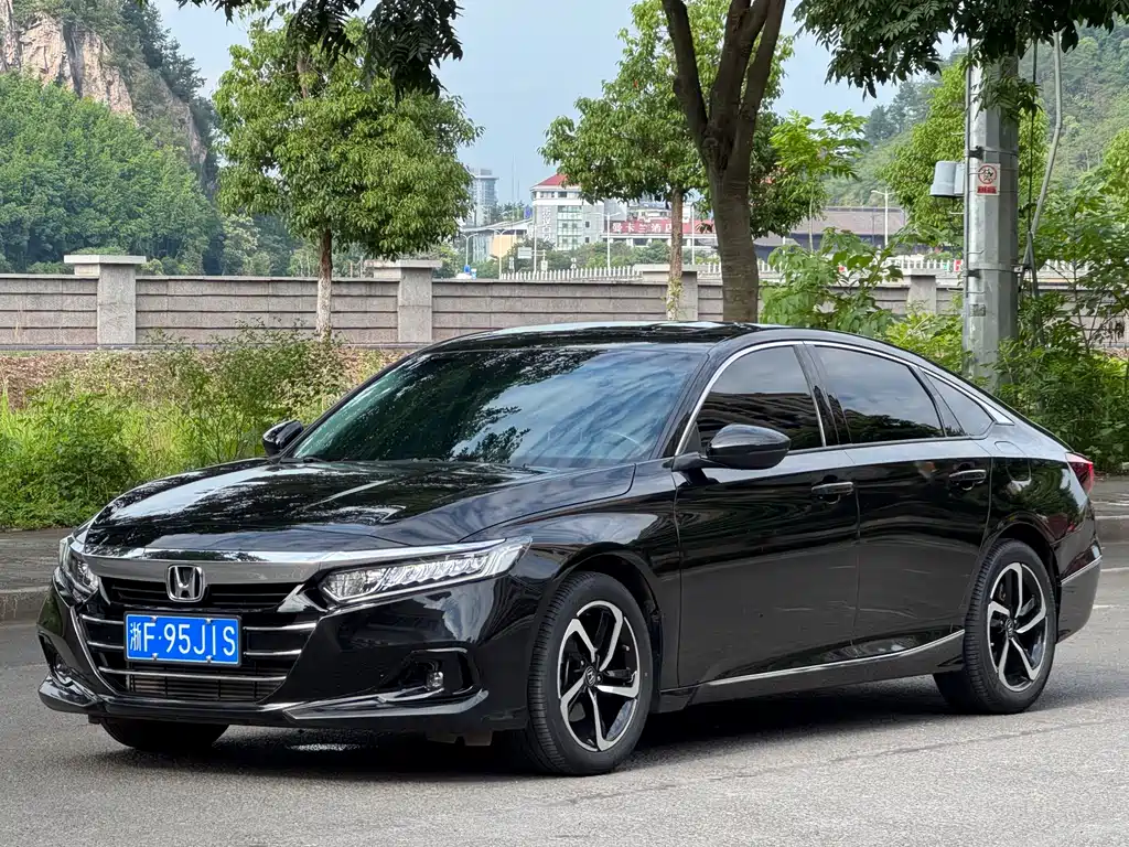 Honda Accord 2023 — фото 1
