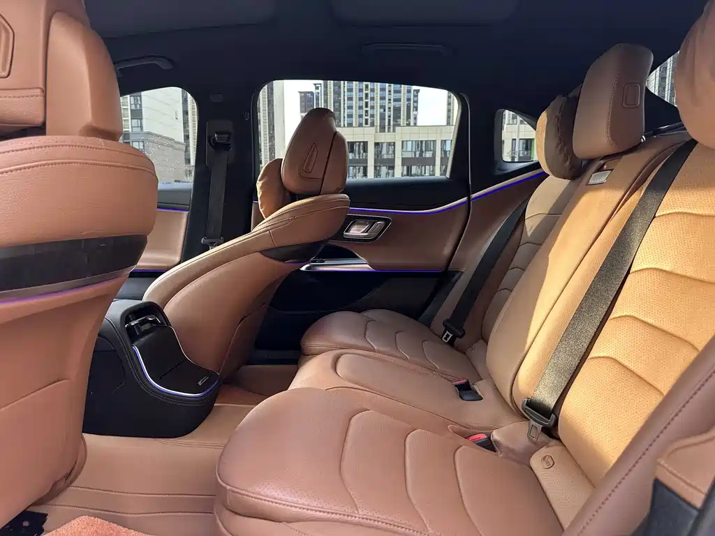Mercedes-Benz E-Class 2024