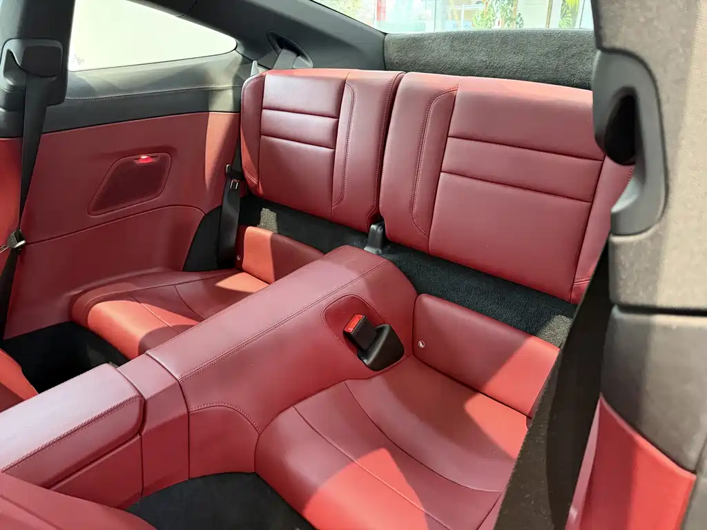Porsche 911 2024 — фото 18