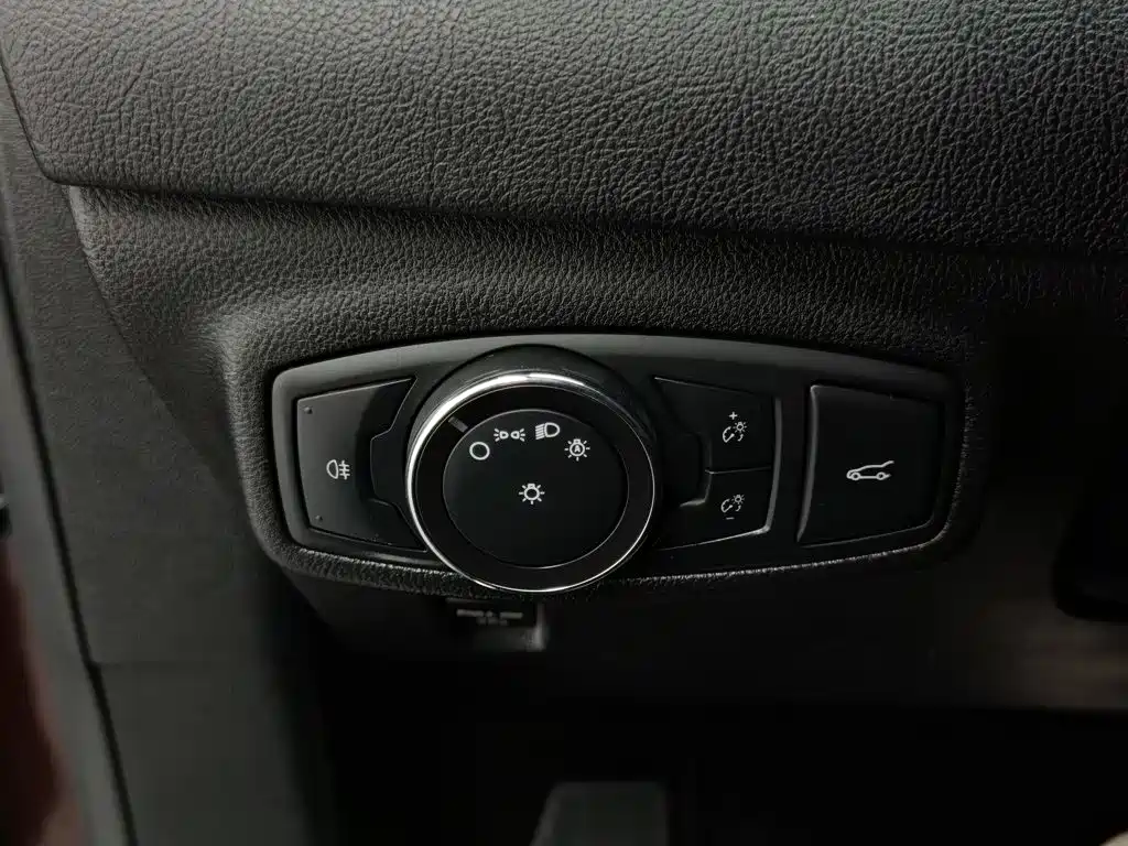 Lincoln MKC 2019 — фото 21