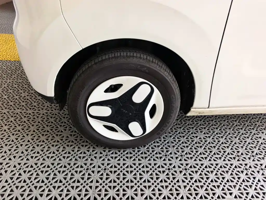 Geely Galaxy Panda 2025 — фото 23