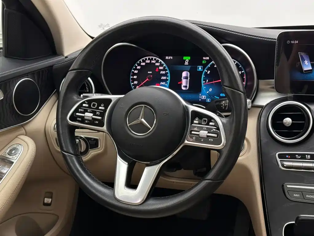 Mercedes-Benz C-Class 2019 — фото 12