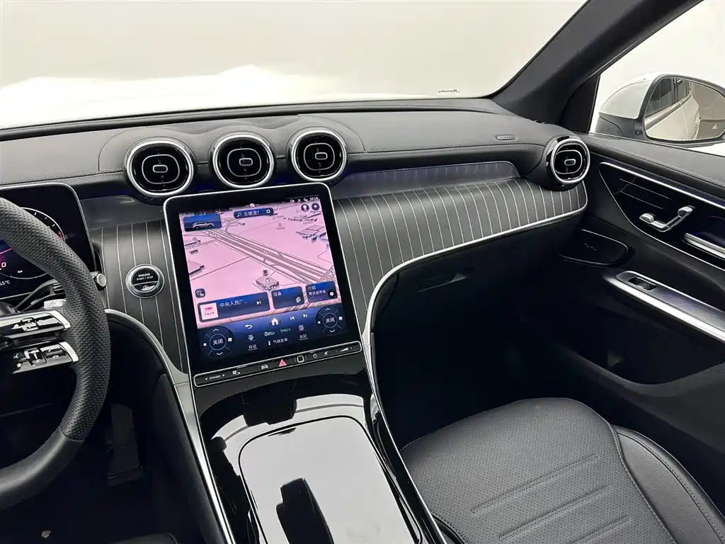 Mercedes-Benz GLC 2023 — фото 15