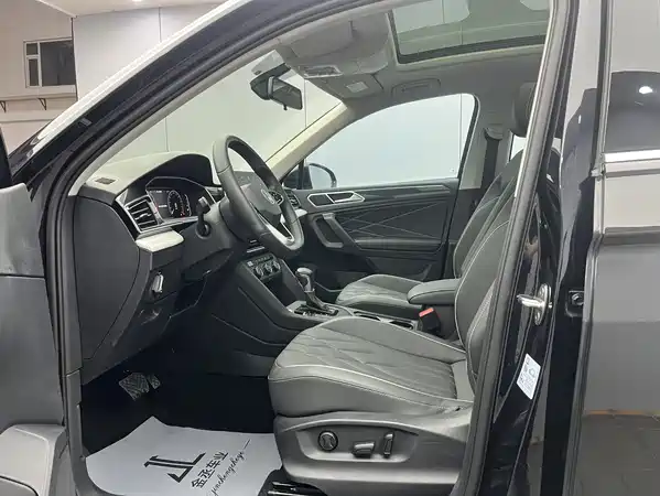 Volkswagen Tiguan L 2023