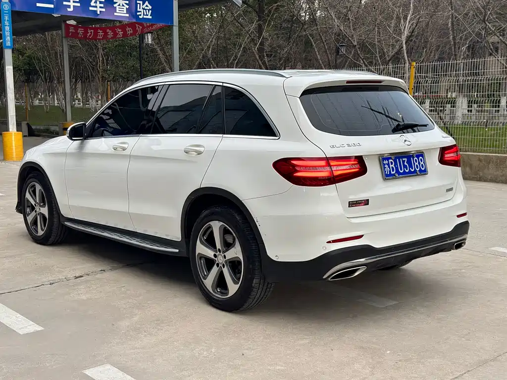Mercedes-Benz GLC 2017 — фото 7