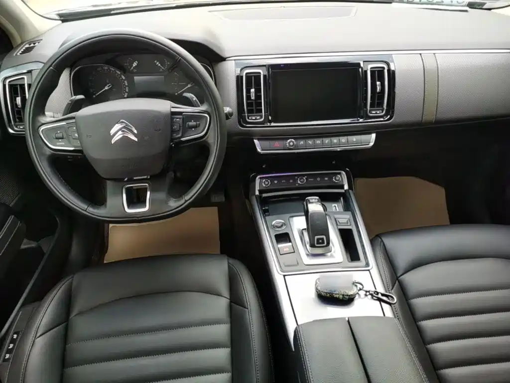 Citroën C6 2022 — фото 10