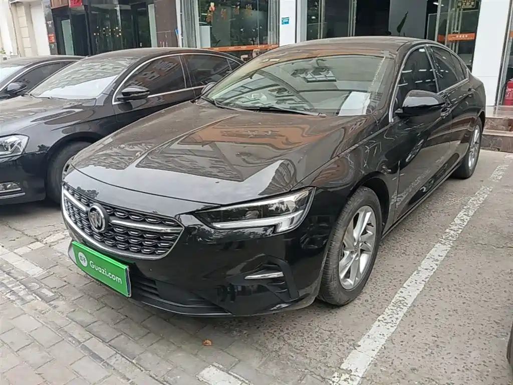 Buick Regal 2023 — фото 1