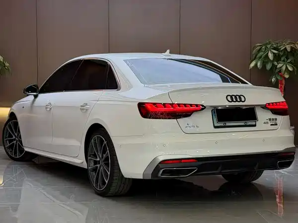 Audi A4L 2021