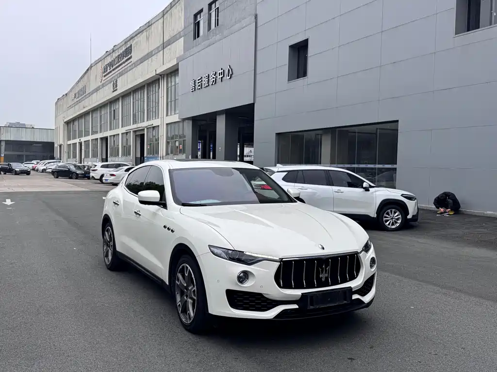 Maserati Levante 2018 — фото 5