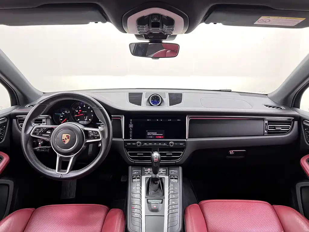Porsche Macan 2020 — фото 24