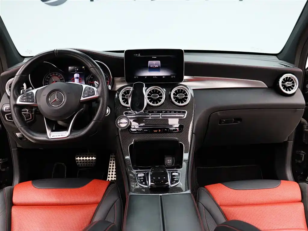 Mercedes-Benz GLC AMG 2021 — фото 13