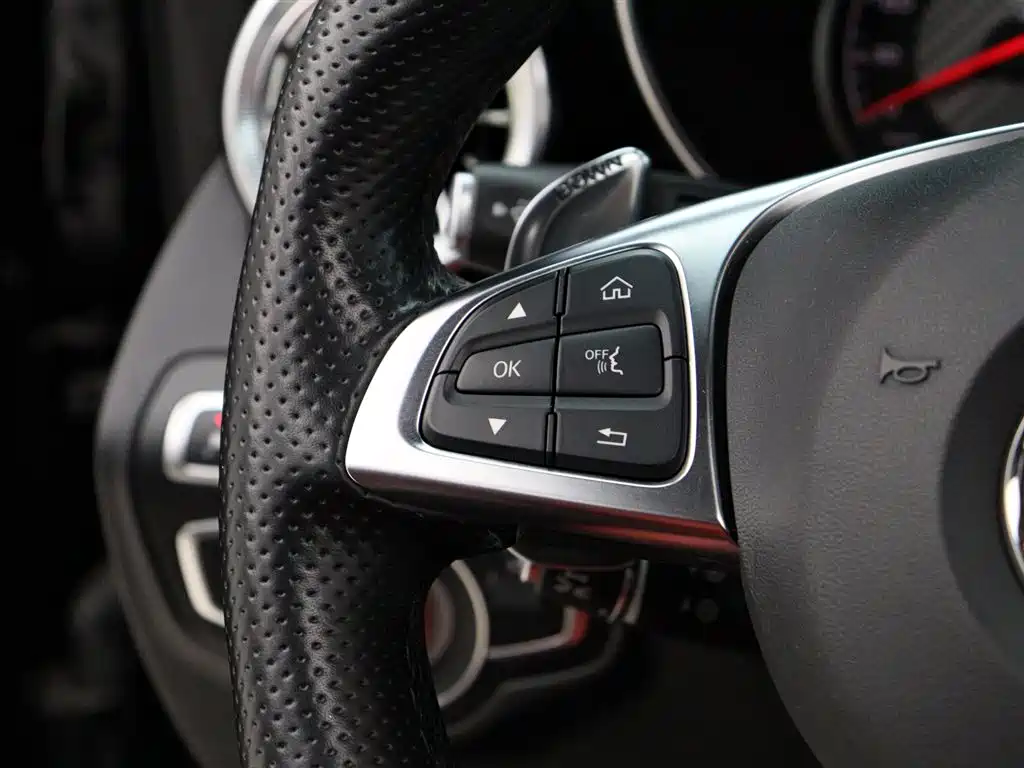 Mercedes-Benz GLC AMG 2021 — фото 15