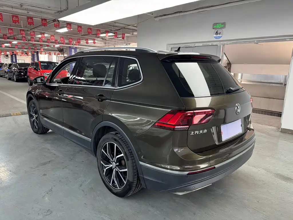 Volkswagen Tiguan L 2017 — фото 9