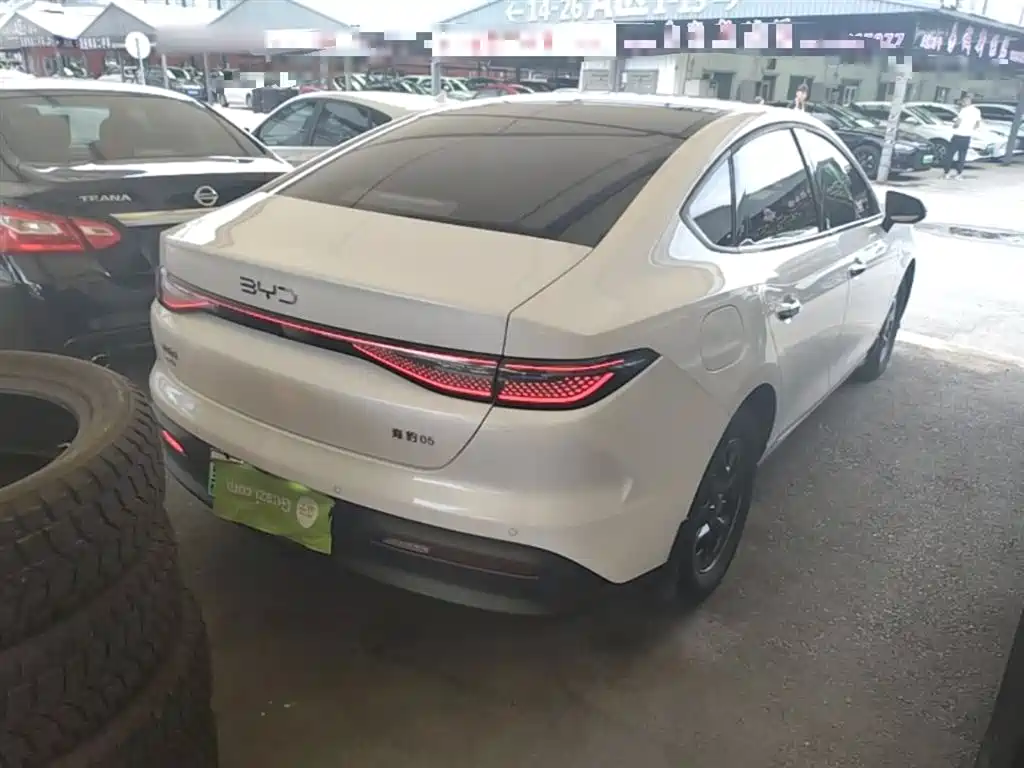 BYD Seal 05 DM-i 2025 — фото 7