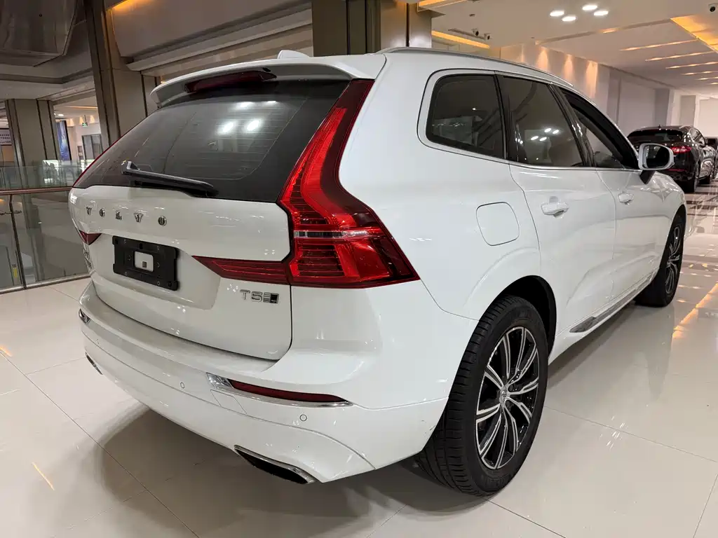 Volvo XC60 2020 — фото 15