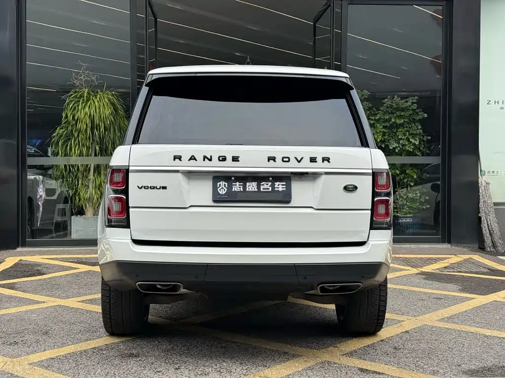 Land Rover Range Rover 2021 — фото 11