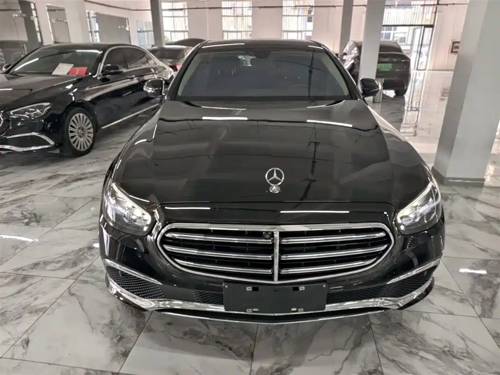 Mercedes-Benz E-Class 2023 — фото 3