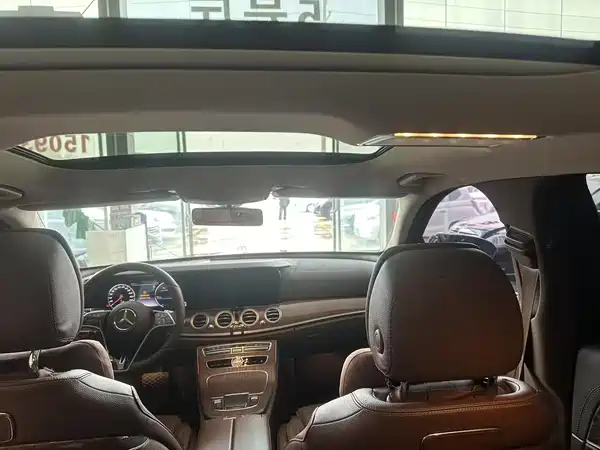 Mercedes-Benz E-Class 2018