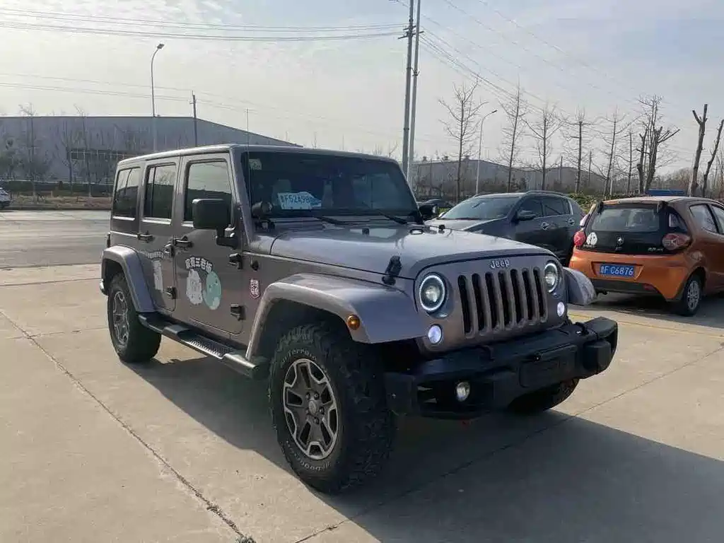 Jeep Wrangler 2013 — фото 2