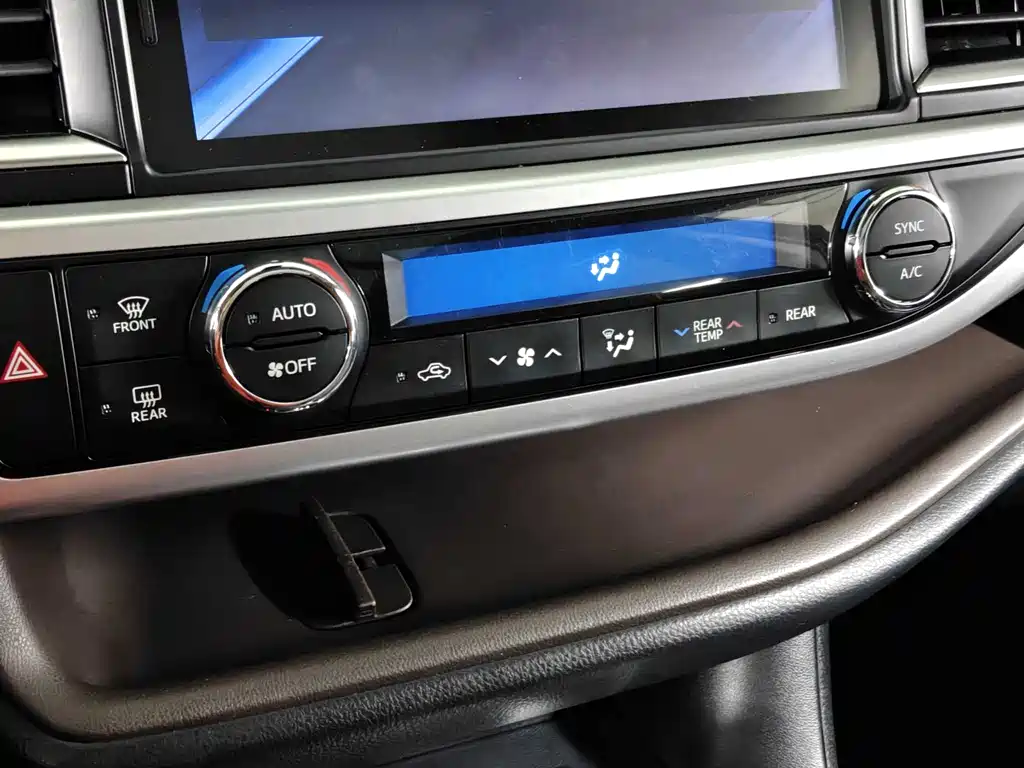 Toyota Highlander 2021 — фото 11