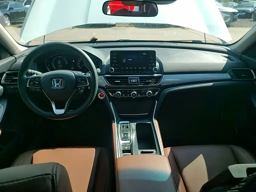 Honda Inspire 2020 — фото 10