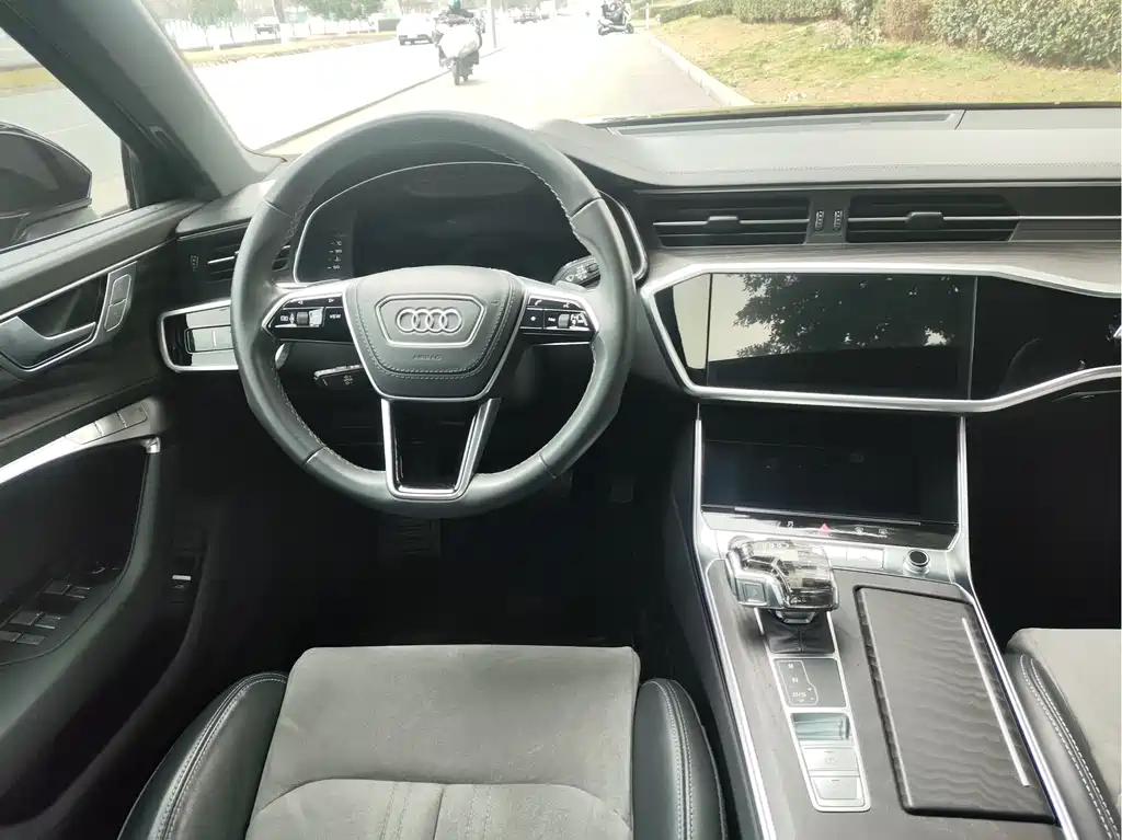 Audi A6L 2024 — фото 11