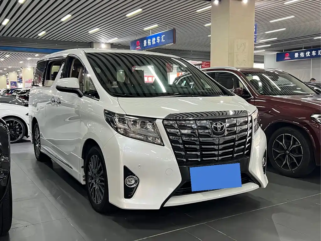 Toyota Alphard 2017 — фото 3