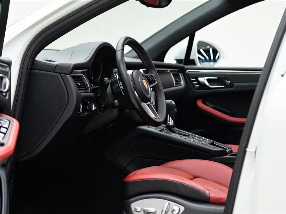 Porsche Macan 2018 — фото 8