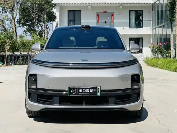 Li Auto L8 2024