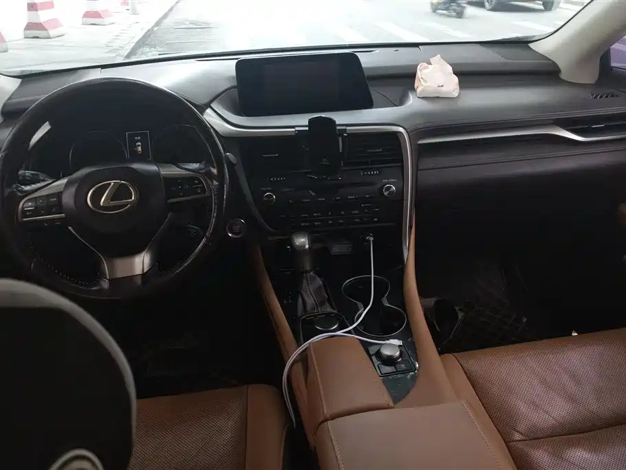 Lexus RX 2017 — фото 12