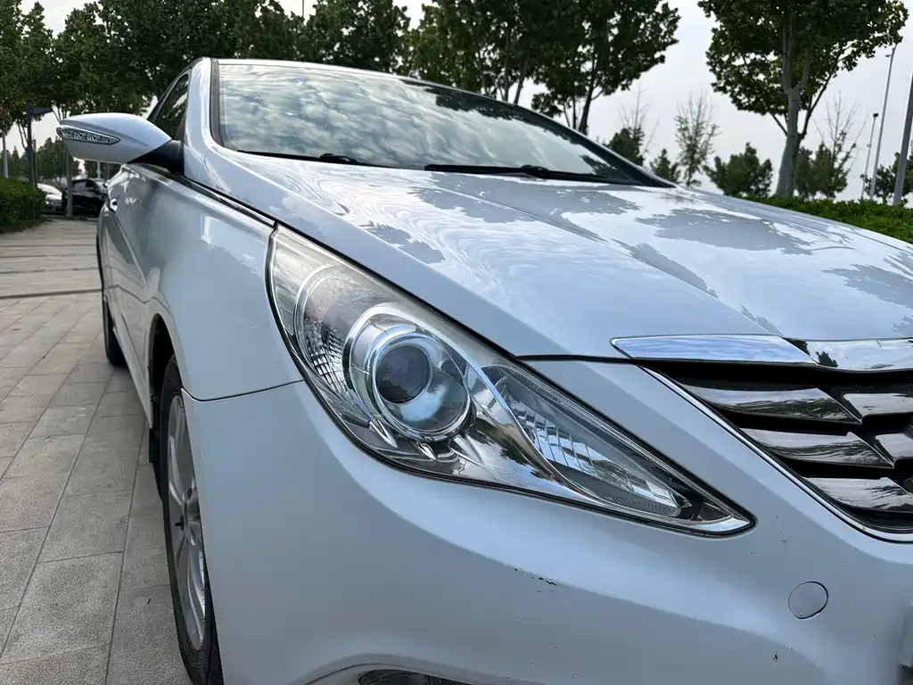 Hyundai Sonata 2012 — фото 17